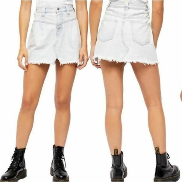 NWT Free People Side Car Denim Mini Skirt Size 26 - Picture 2 of 5